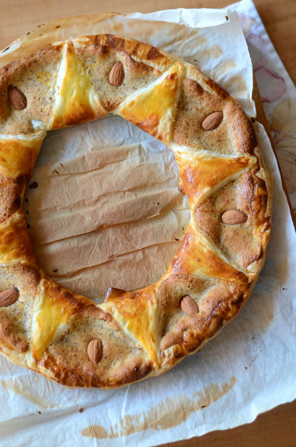 Tarte couronne des rois {galette}