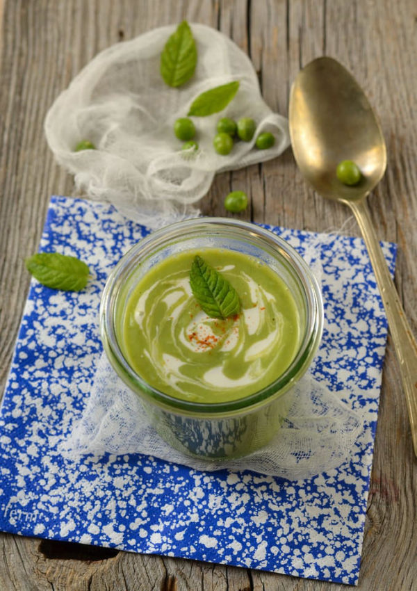 Velouté de petit-pois à la menthe