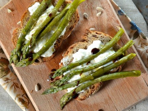 Bruschetta Aux Asperges Vertes Grillees Et Burrata Recette Tangerine Zest
