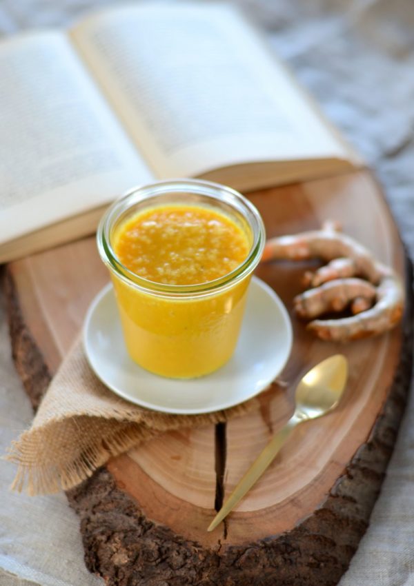 Smoothie orange, banane, gingembre et curcuma