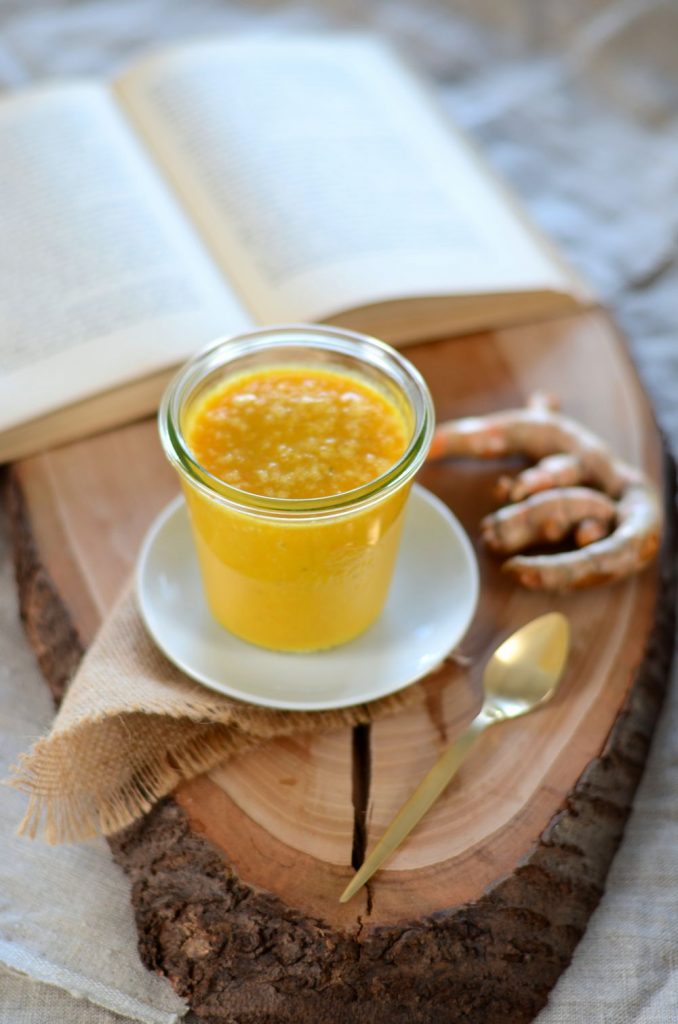 Smoothie orange, banane, gingembre et curcuma