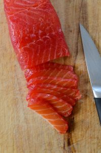 Saumon Gravlax à La Betterave, Aux Agrumes Et Gin - Recette