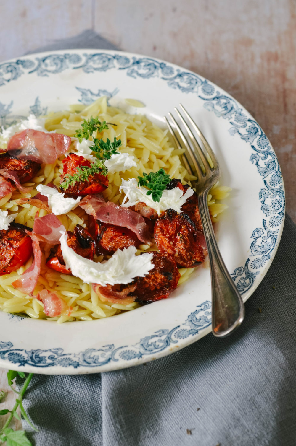 Pasta burrata tomatoes