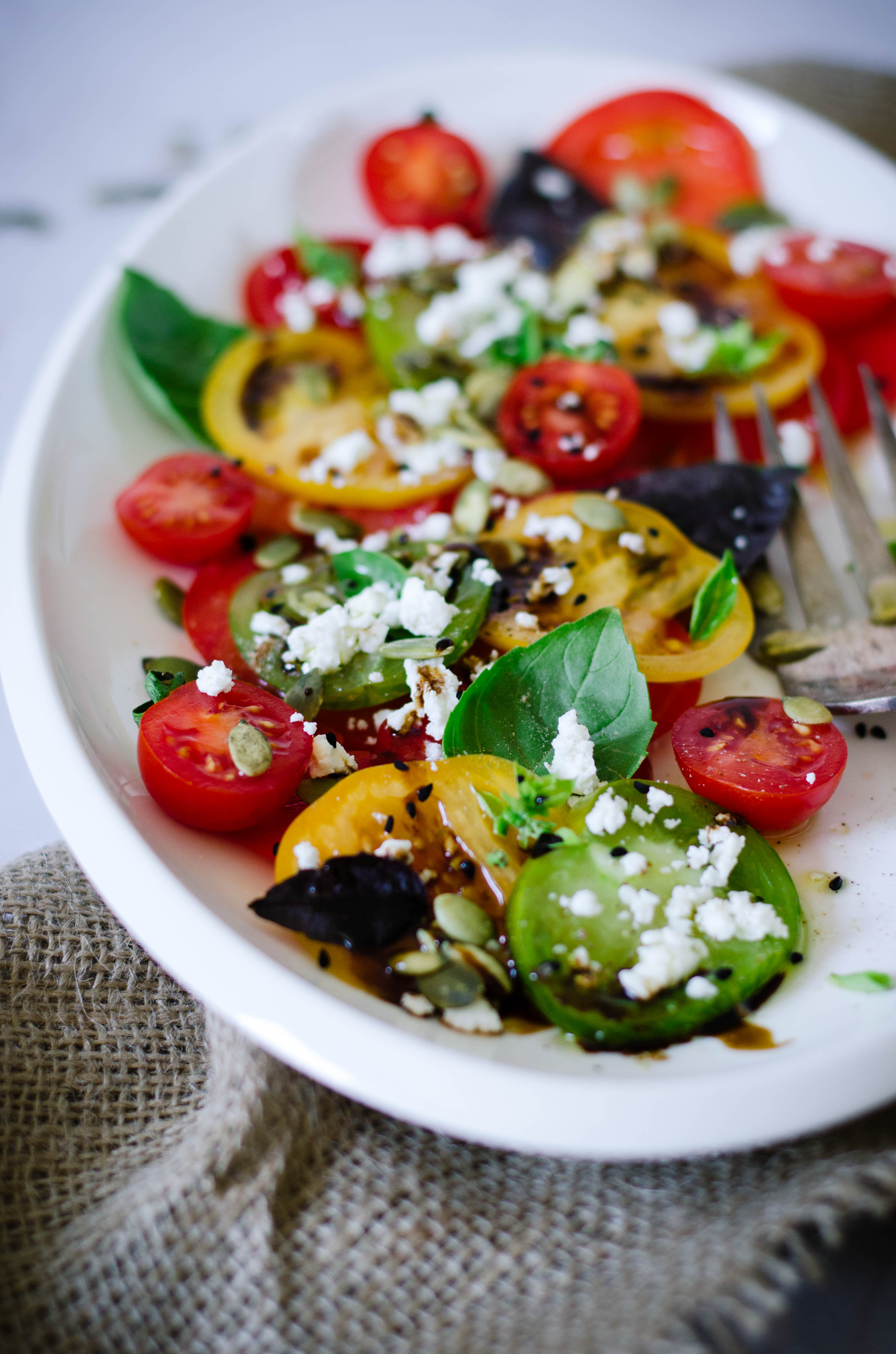 Salade de tomates et fromage Salade de tomates et fromage