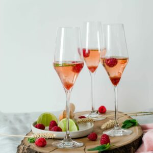 Cocktail rosé au crémant et framboise