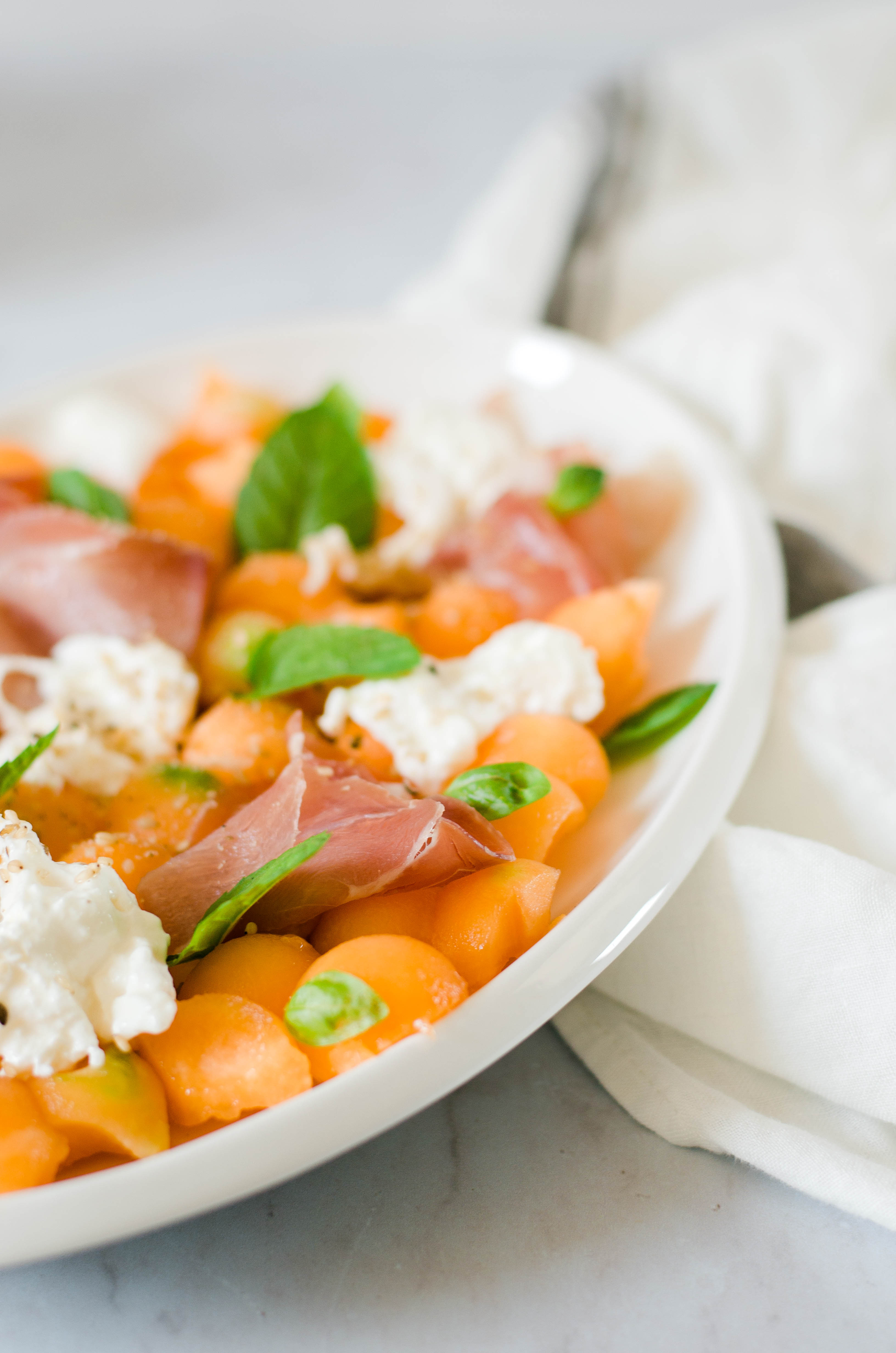 Salade de melon, mozzarella et jambon cru