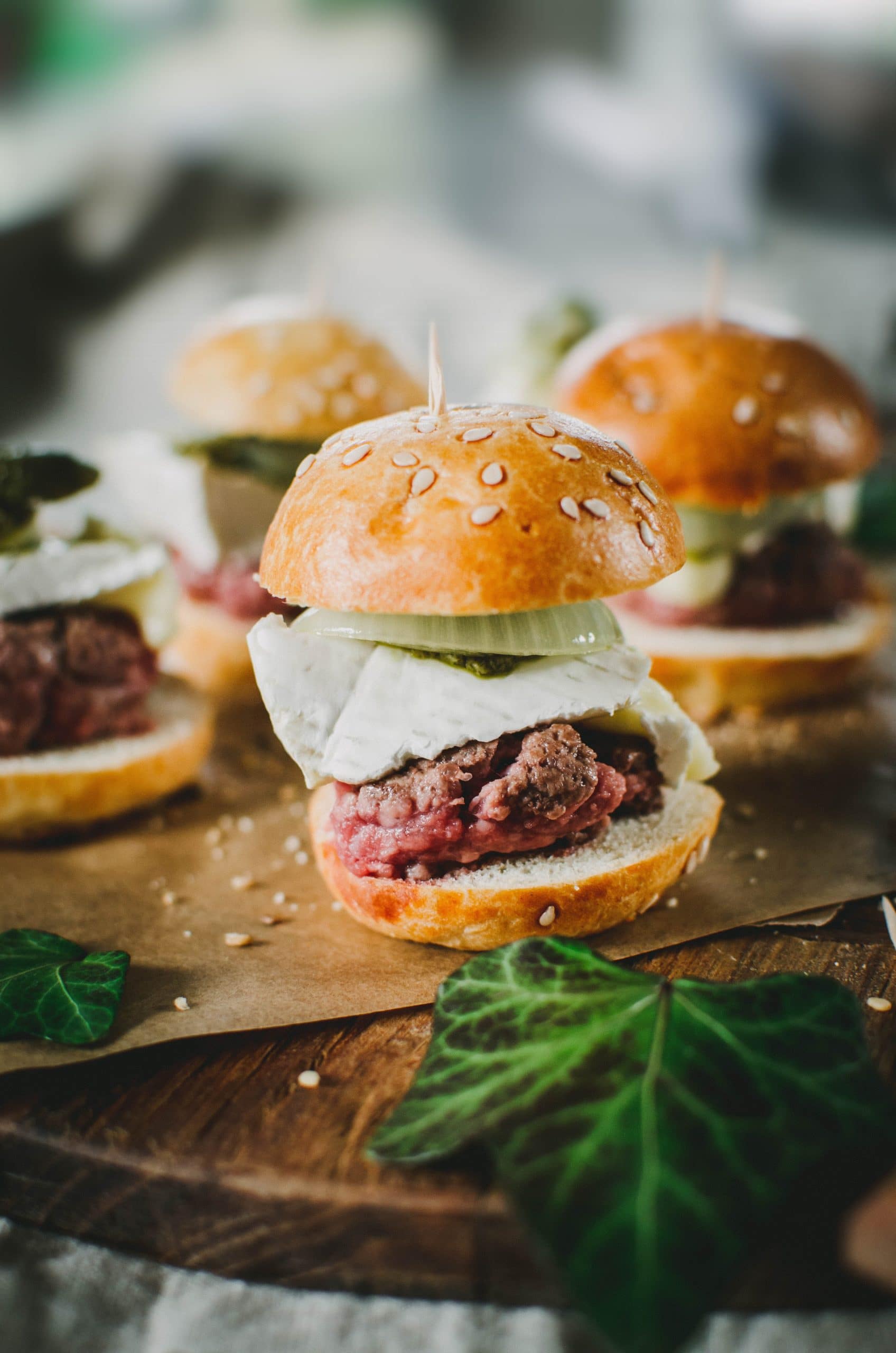 Mini-burgers apéritifs au bœuf et camembert