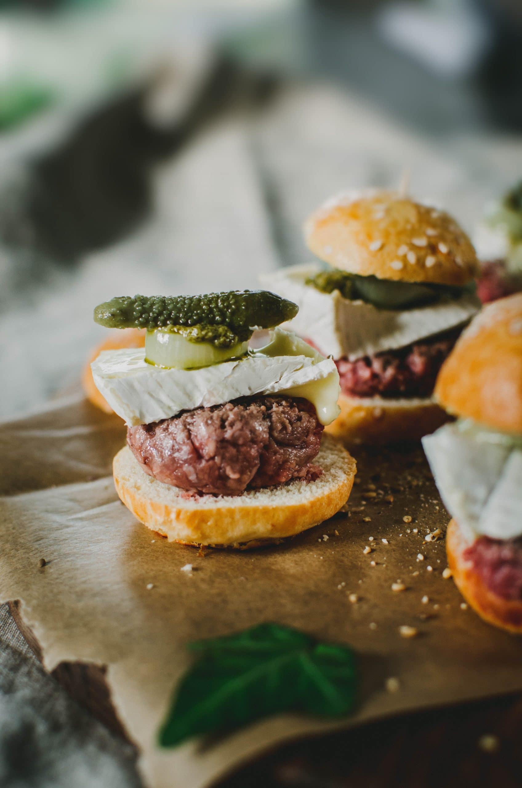 Mini-burgers apéritifs au bœuf et camembert