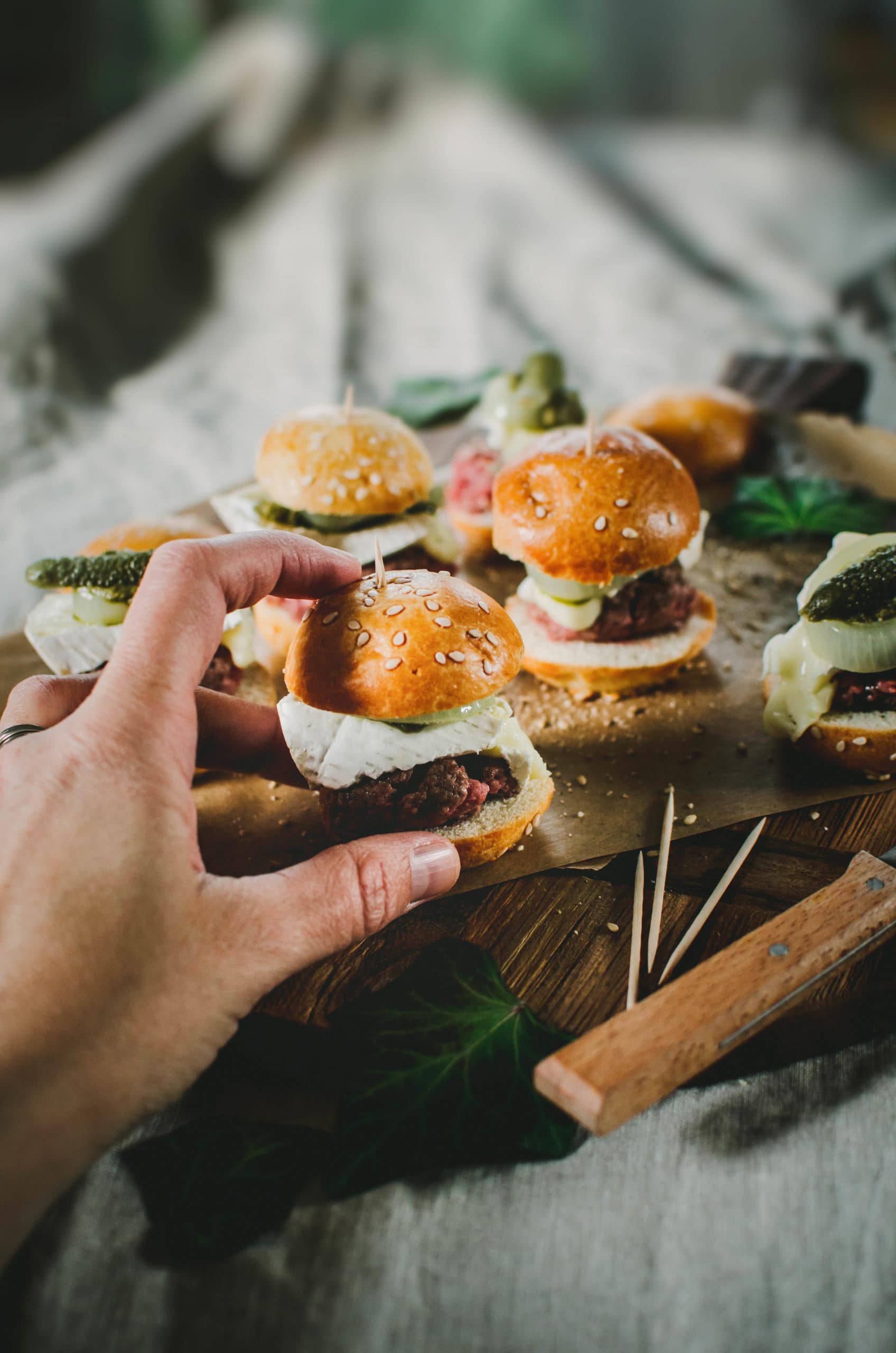 Mini-burgers apéritifs au bœuf et camembert