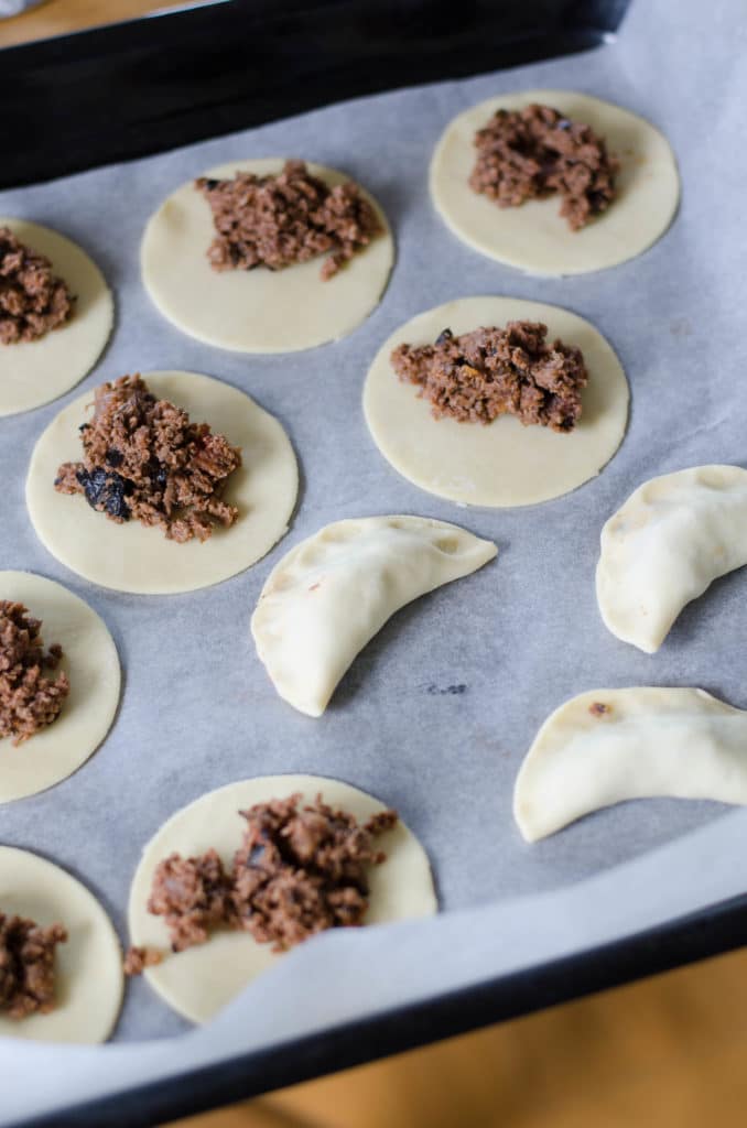 Empanadas à la viande de sanglier et olives noires