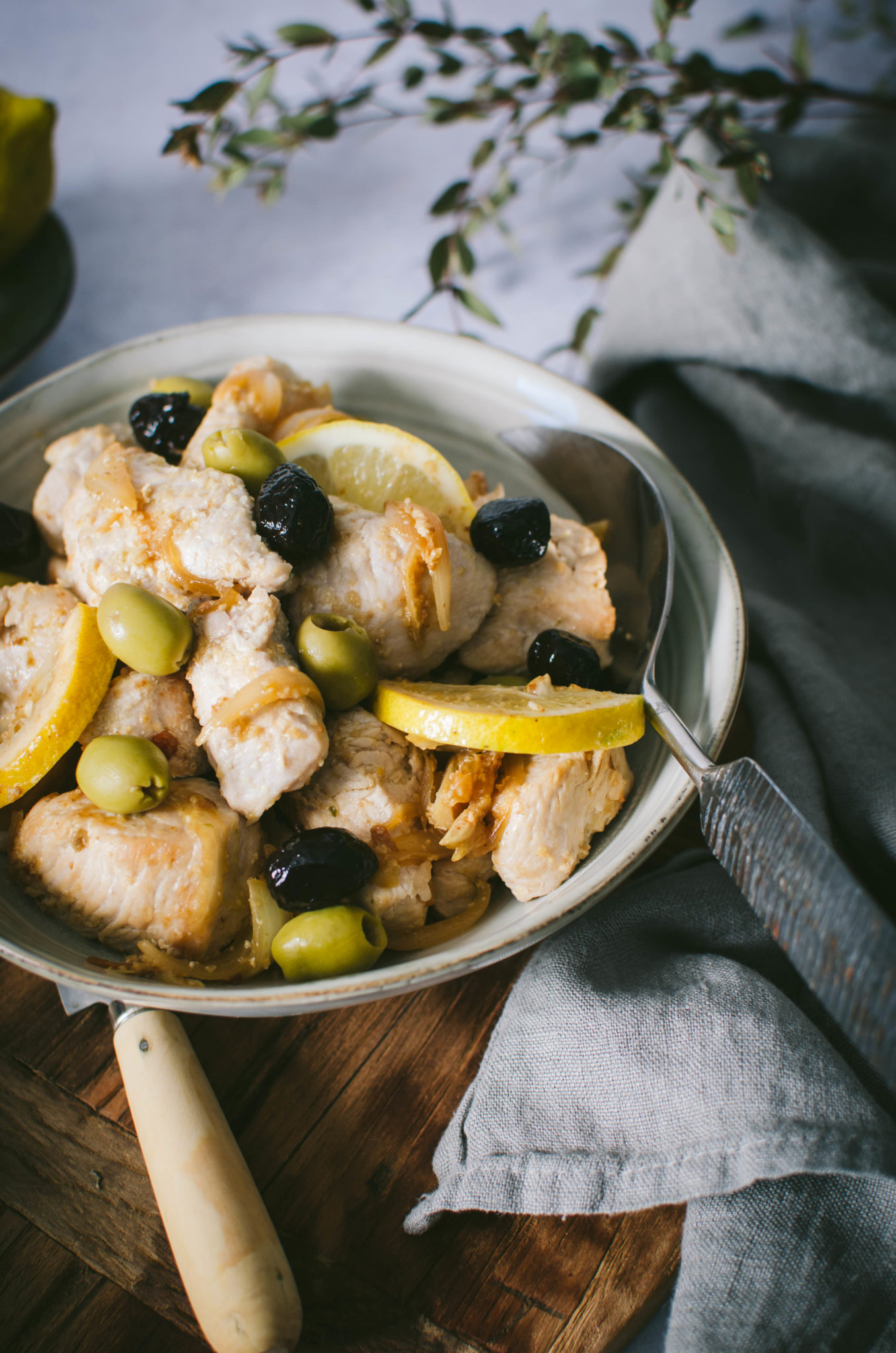 Sauté de dinde aux olives et citron