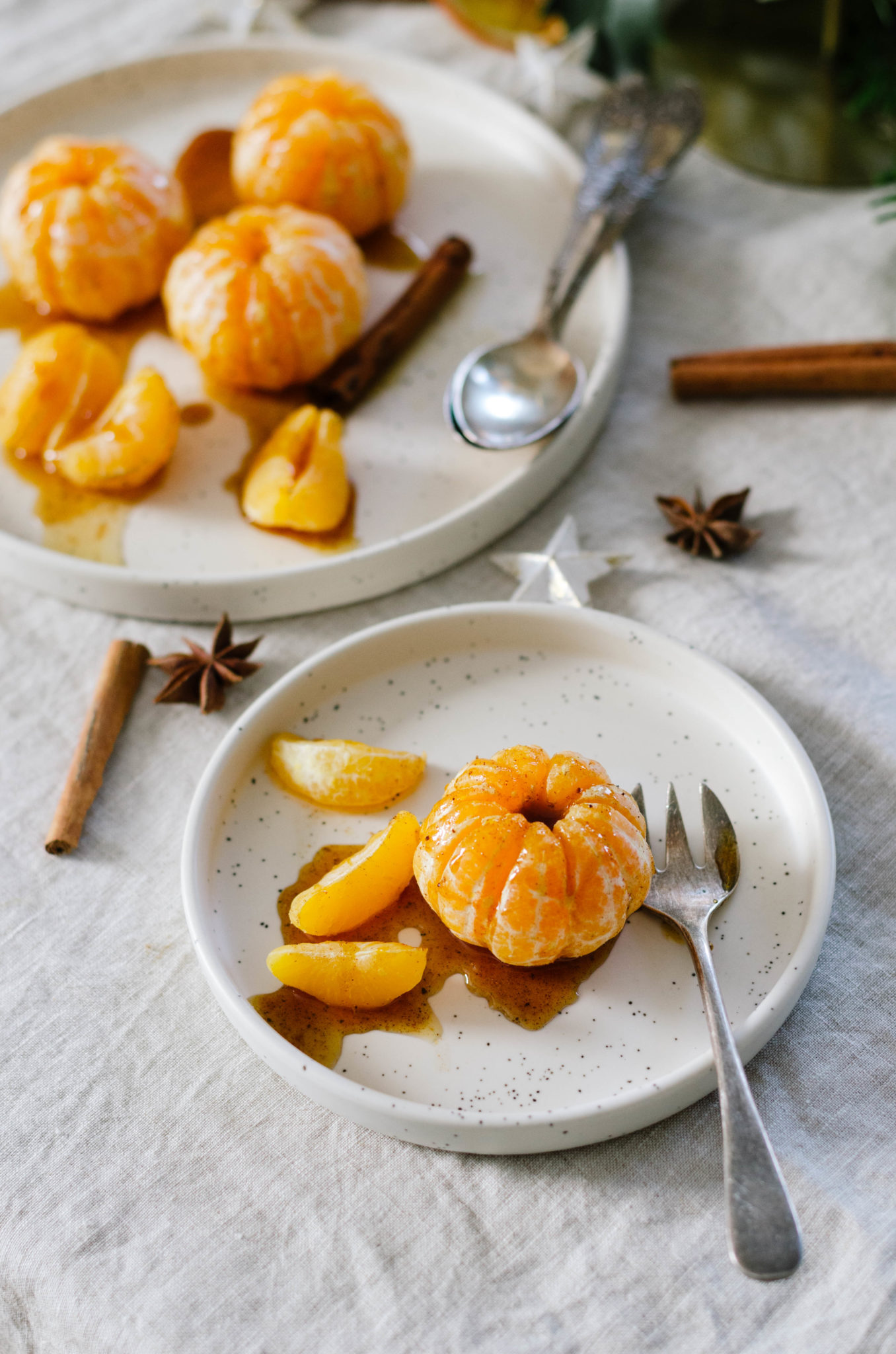 Tangerine with honey syrup and Christmas spices recipe