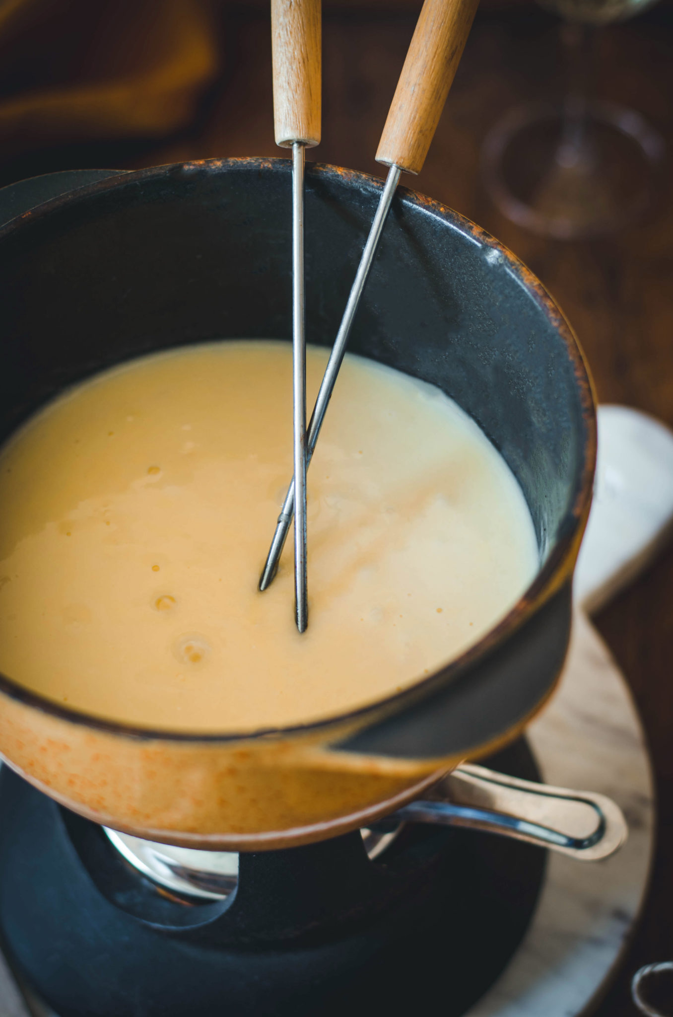 Fondue Suisse moitié-moitié aux 2 fromages - Recette facile