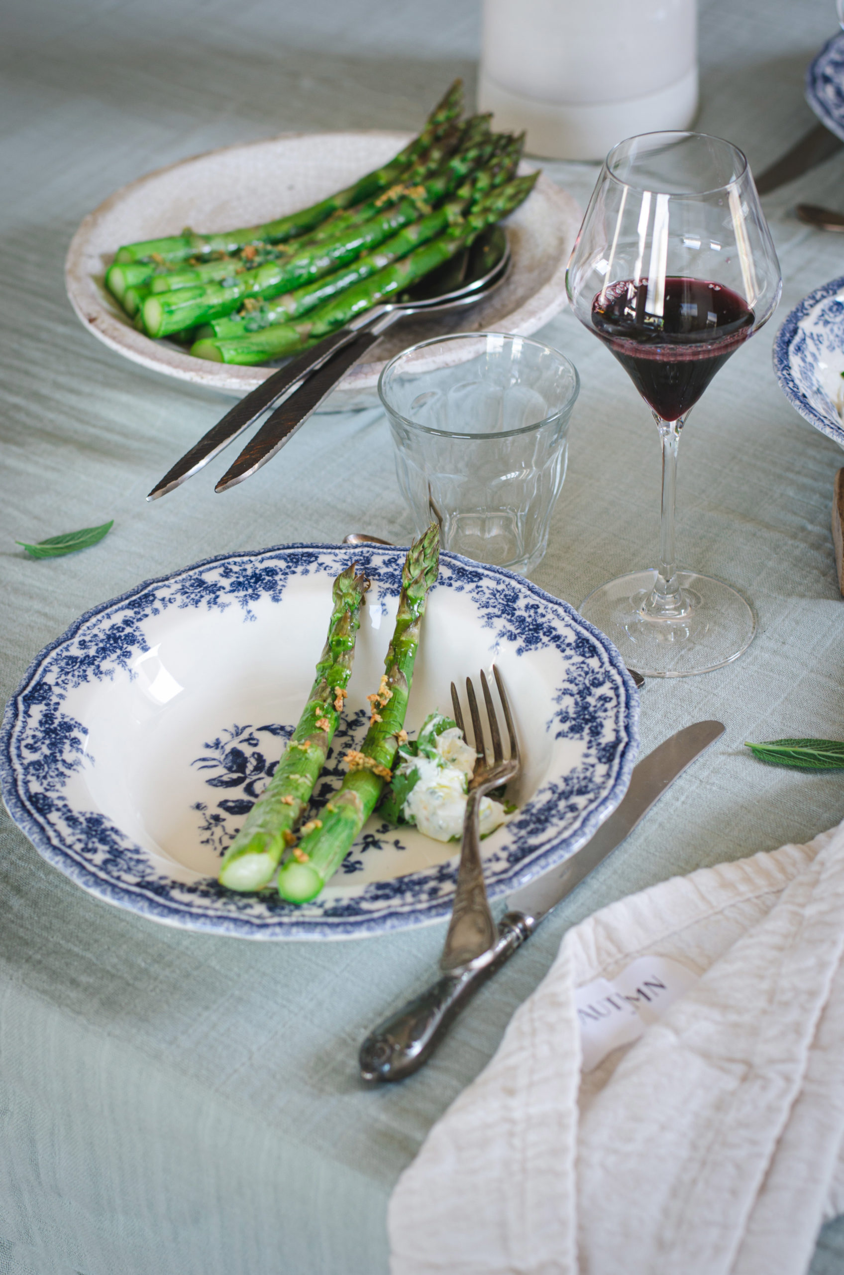 Asperges vertes rôties au four