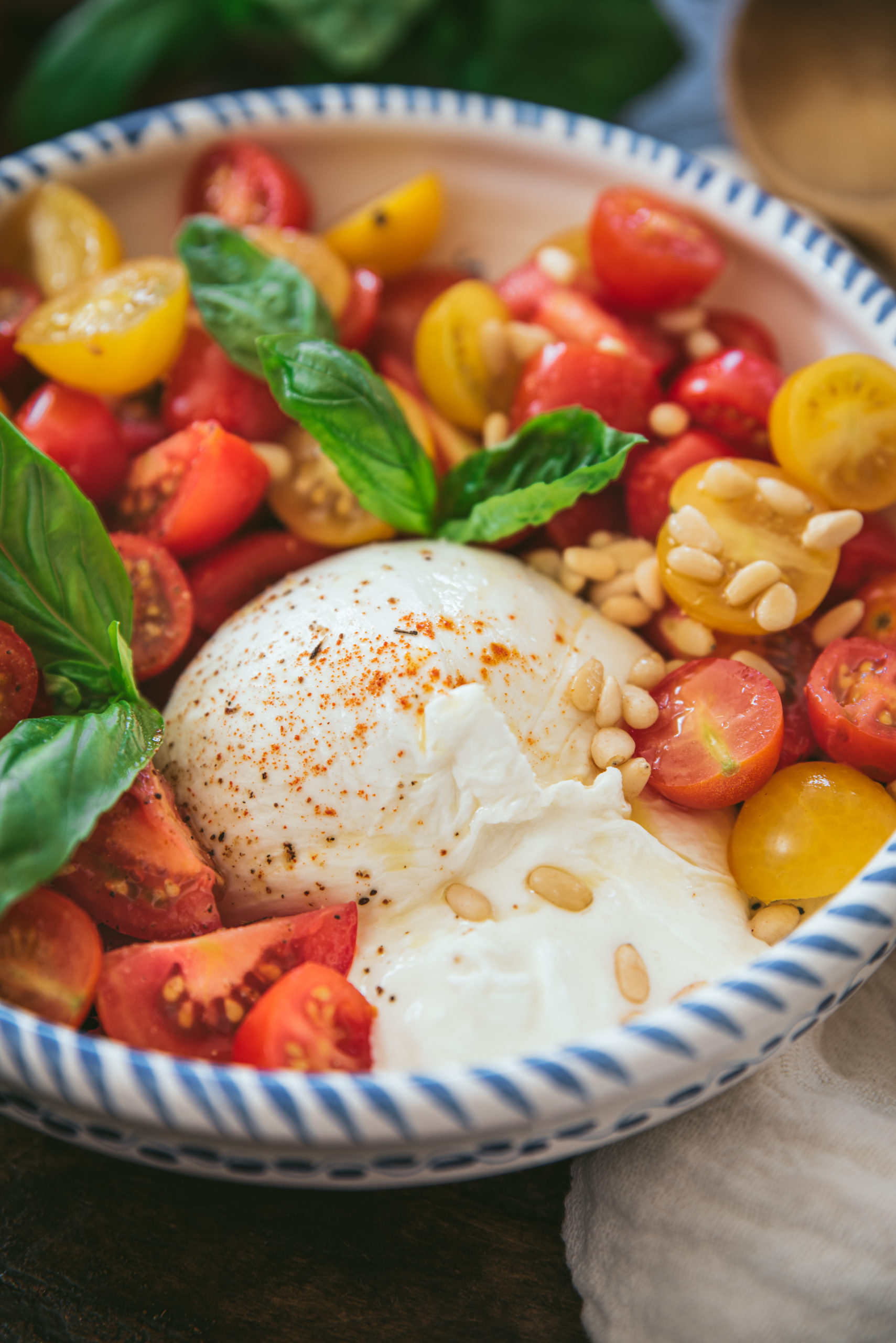 Salade de tomate mozzarella burrata