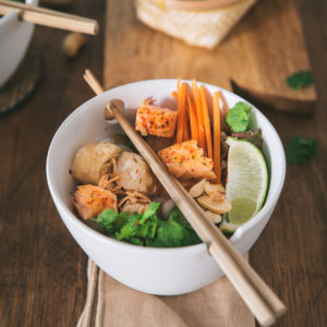 Salade Bo Bun au saumon