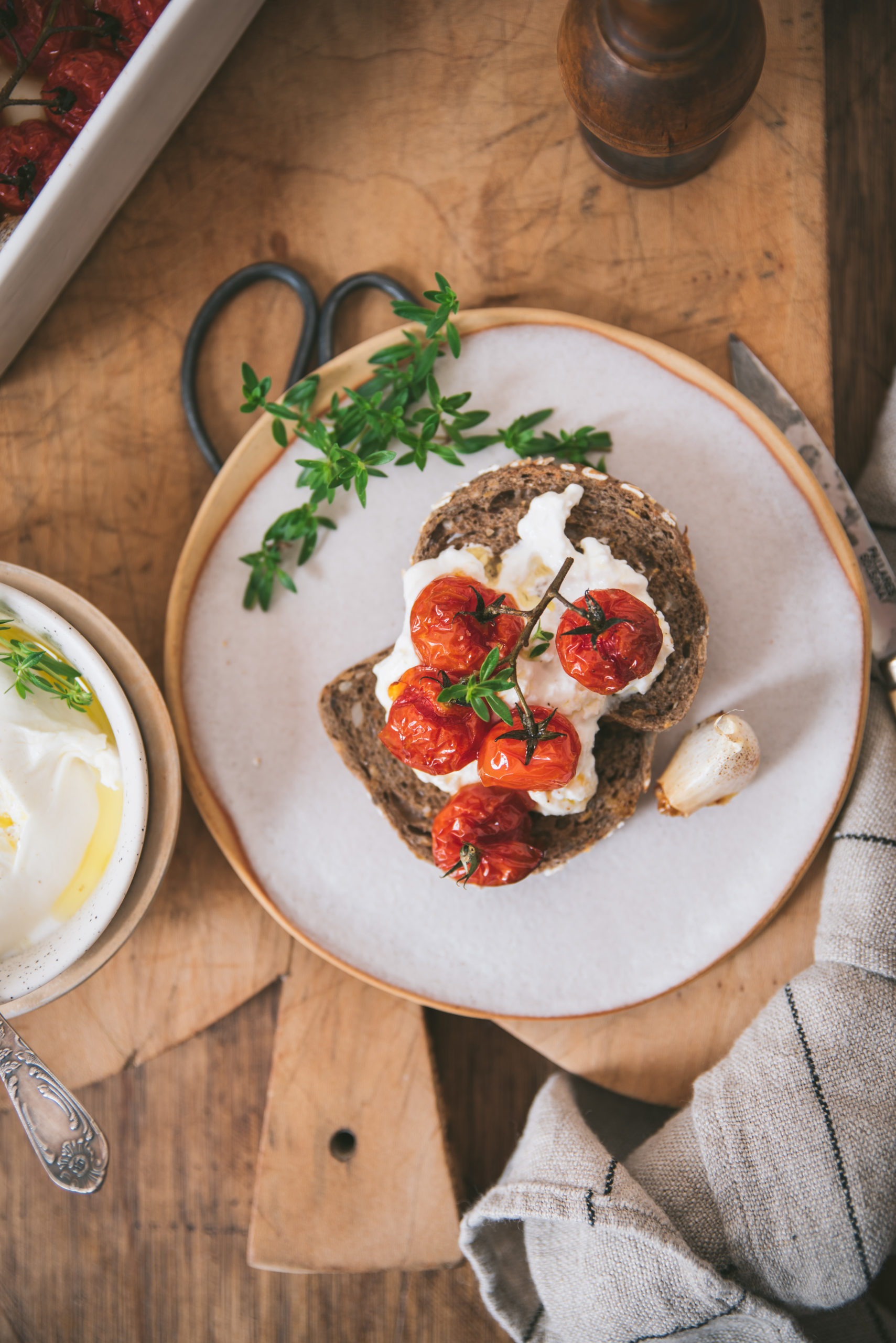 Toast tomate rotie burrata