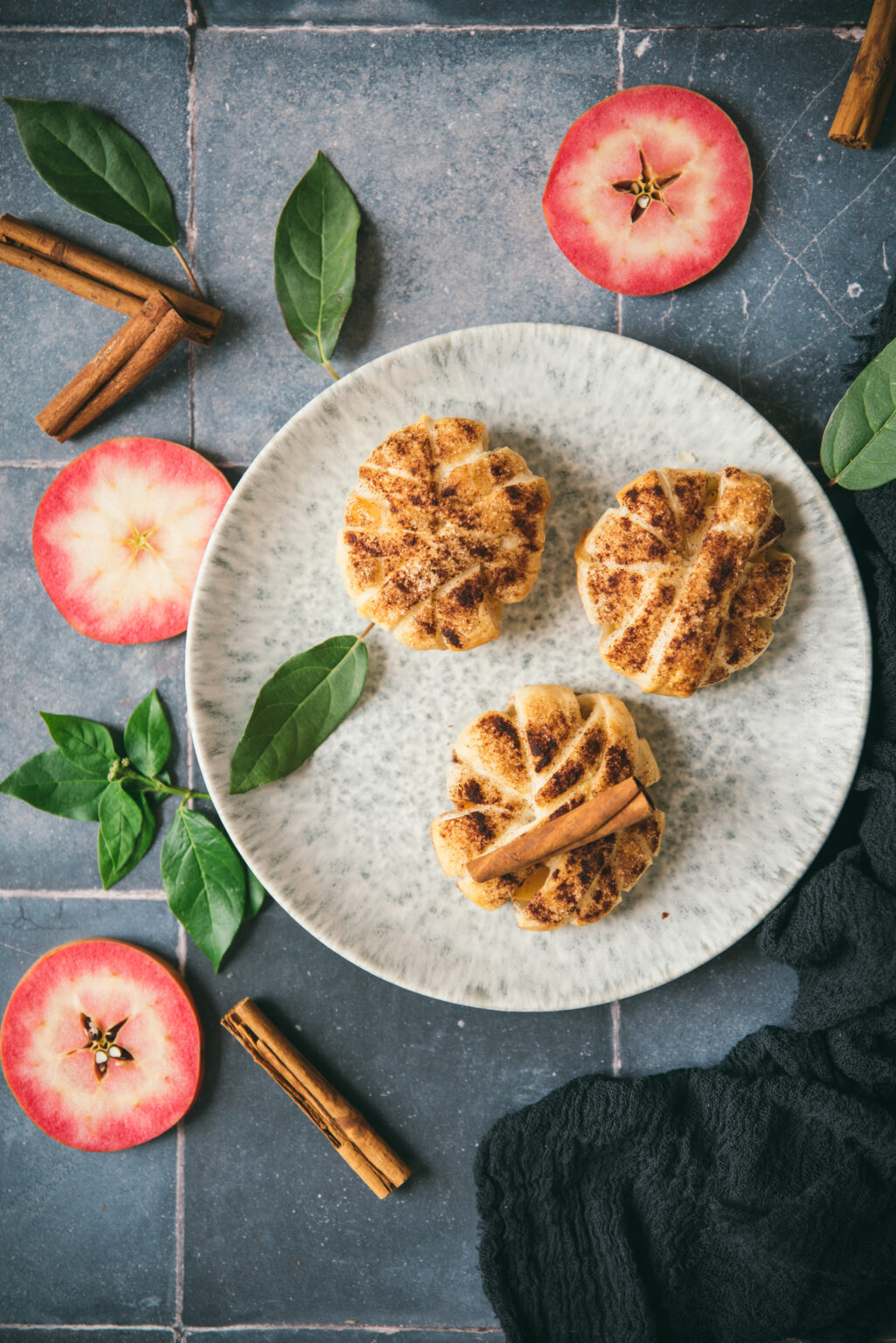 Apple Turnover With Cinnamon {easy Recipe}