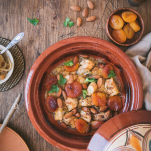 Tajine au four poulet abricot amande