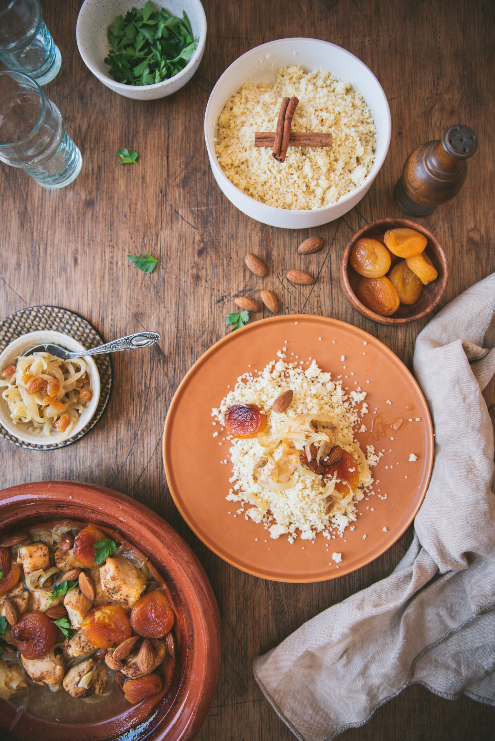 Tagine poulet abricot amande