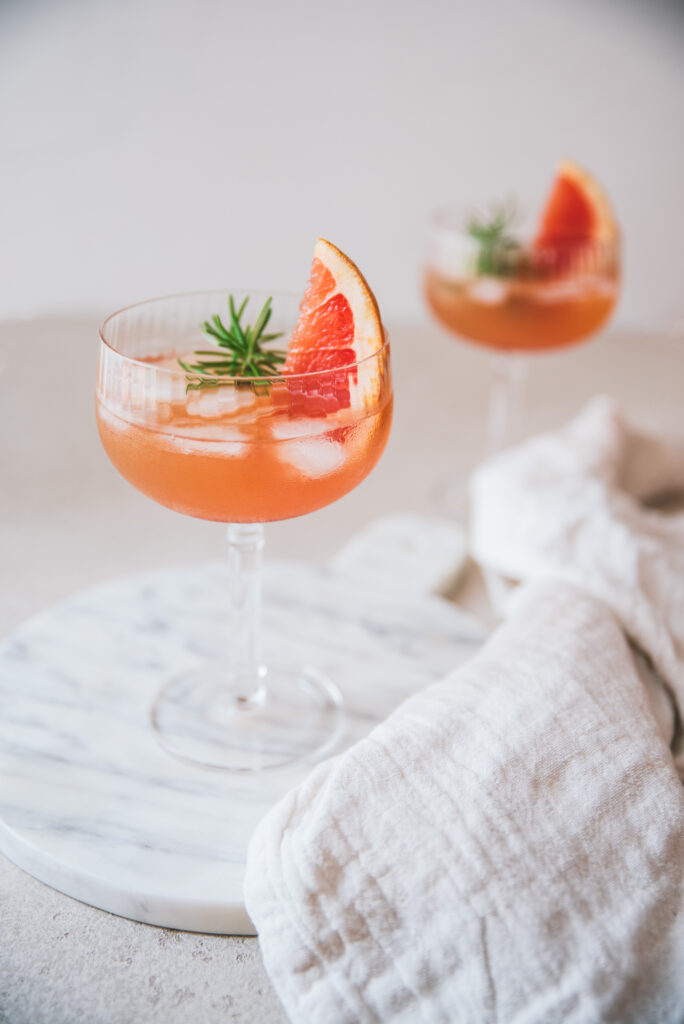 Cocktail Riose Sparkling Grapefruit Rosé Cocktail Recipe
