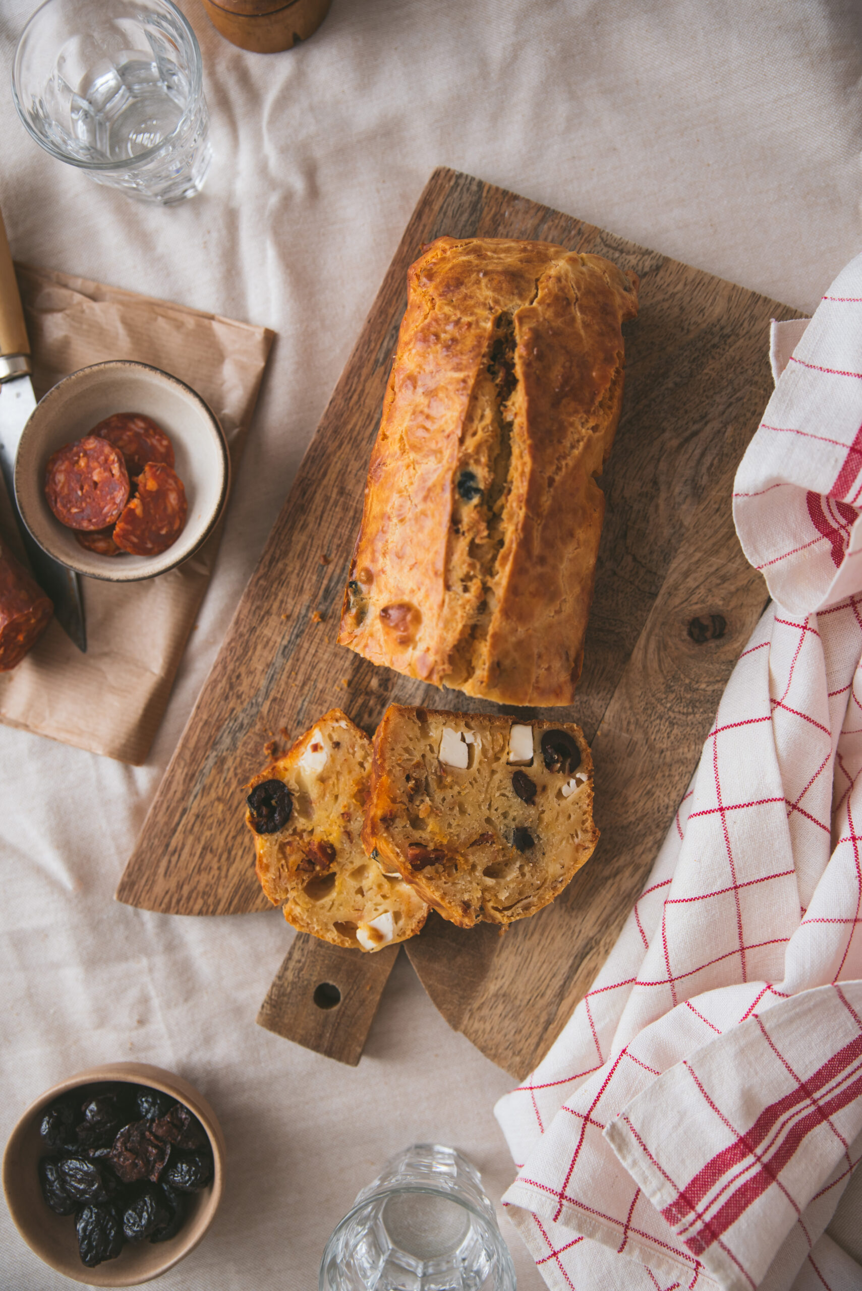 recette cake salé chorizo feta olive tomate séchée