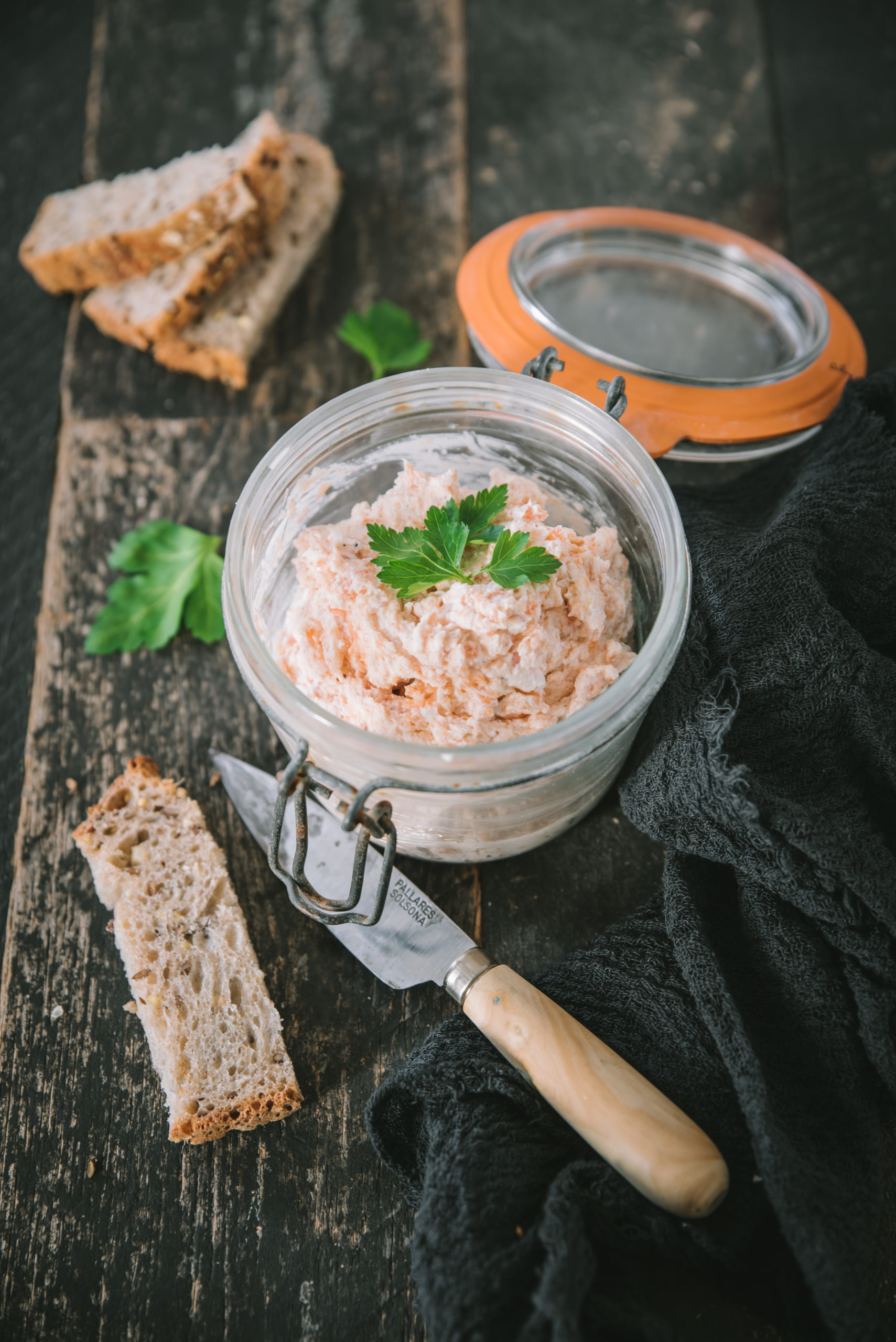 smoked-salmon-rillettes